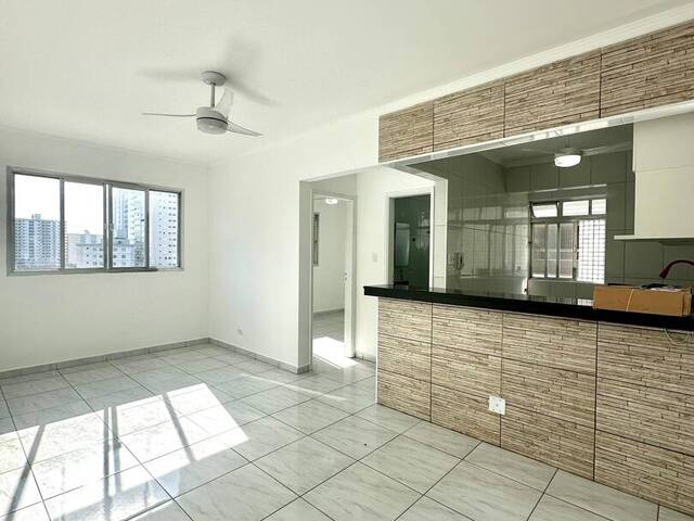 #202 - Apartamento para Venda em Praia Grande - SP