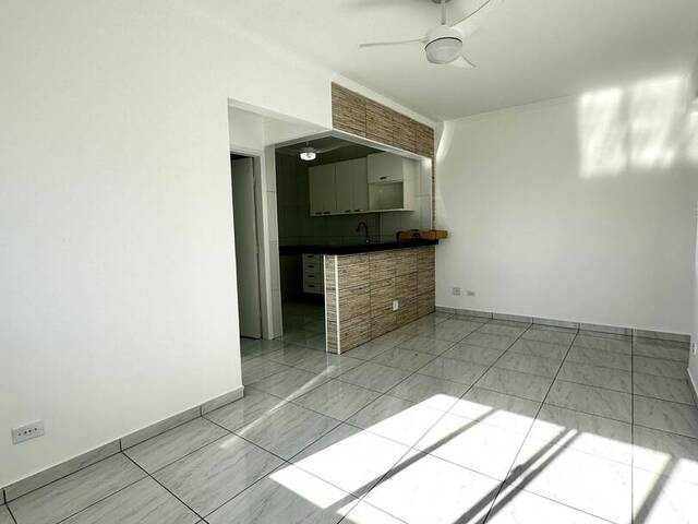 #202 - Apartamento para Venda em Praia Grande - SP